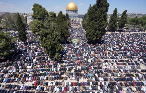 45 ألف فلسطيني يؤدون صلاة الجمعة في المسجد الأقصى