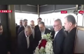 عراقجي يوجّه رسالة للكيان الإسرائيلي من أمام ضريح سيد شهداء الأمة