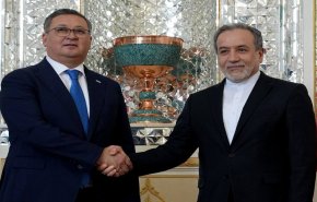 دیدار و گفت‌وگوی عراقچی با وزیر امور خارجه قزاقستان