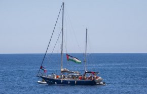 وزير الحرب الإسرائيلي يهدد سفينة الحرية 