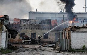 تزامنا مع تبادل الأسرى.. هجوم روسي واسع على عدة مناطق بأوكرانيا 
