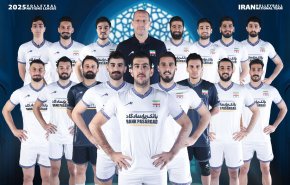 اقدام ارزشمند بازیکنان تیم ملی والیبال؛ ما سربازان وطنیم + فیلم