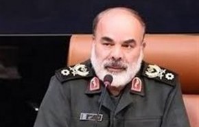 قائد الثورة يعين العميد محمد كرمي قائدا للقوة البرية بحرس الثورة