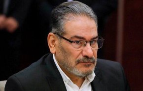 شمخاني: أنا حي وجاهز للتضحية