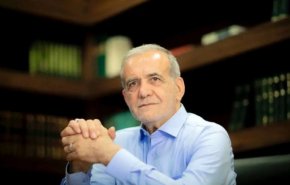 الرئيس الايراني: مستعدون لبدء فصل جديد في العلاقات مع الجيران