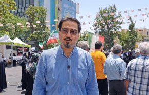 شاهد .. تجمع شعبي عفوي في طهران لتثمين جهود القوات المسلحة 