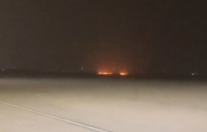 بالفیدیو...سقوط 3 مقذوفات مجهولة المصدر على مطار كركوك الدولي