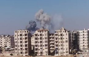 بالفيديو...انفجارات ضخمة تهز ريف إدلب في سوريا