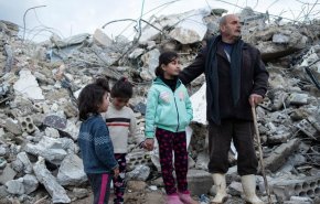 الدفاع المدني بغزة: 100 مفقود تحت الانقاض في مصائد الموت 
