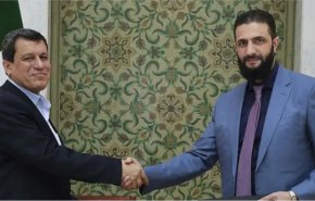  اجتماع ثلاثي في دمشق.. الجولاني ومظلوم عبدي مع مبعوث أمريكا 