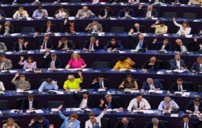 نواب أوروبيون ينددون بـنفاق الاتحاد الاوروبی تجاه الوضع في غزة