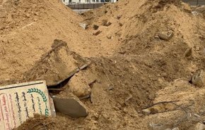 جريمة مروعة.. جيش الاحتلال ينتهك حرمة الموتى في خان يونس