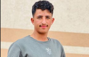 ماهي قصة استشهاد أصغر أسيرٍ في العالم بغارةٍ صهيونية؟+فيديو وصور