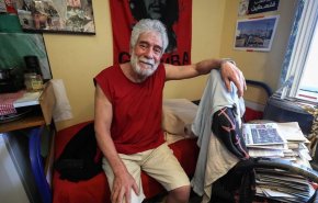  المناضل اللبناني جورج عبد الله يتنسم الحرية بعد اعتقال دام 41 عاما في فرنسا