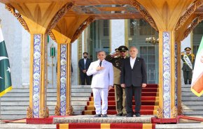 العلاقات الإيرانية الباكستانية على وتر التجارة والتعاون الإقليمي