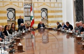 مختص حقوقي: حكومة لبنان فقدت شرعيتها وقراراها غير دستوري