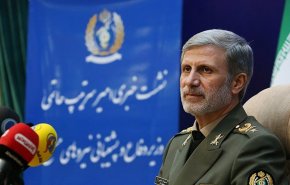 قائد الجيش الايراني يتوعد المعتدين برد ساحق يزرع الندم