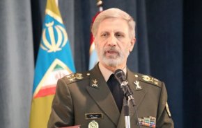 قائد الجيش الايراني: لا سبيل أمامنا سوى أن نكون أقوياء