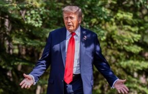 هتلر العصر.. متظاهرون يقتحمون عشاء ترامب في واشنطن + فيديو