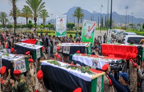 صنعاء تشيّع 32 صحفيًا من شهداء الكلمة ارتقوا في قصف صهيوني 