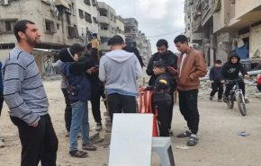 تعطل خدمات الإنترنت والاتصالات الأرضية في قطاع غزة بأكمله