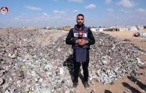 حين يصبح مكبّ النفايات مأوى للنازحين في غزة.. إليكم التفاصيل!