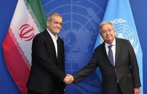 الرئيس الإيراني يلتقي غوتيريش