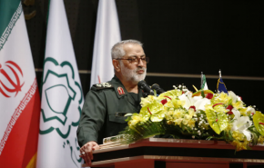 ایران در ساخت تجهیزات پیشرفته نظامی از هیچ کشوری اجازه نخواهد گرفت