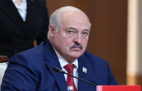لوكاشينكو يرفع السقف: من يجرؤ على إسقاط طائراتنا سيدفع الثمن