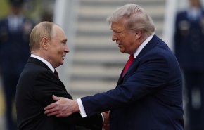 من علق قمة بودابست.. ترامب أم بوتين؟