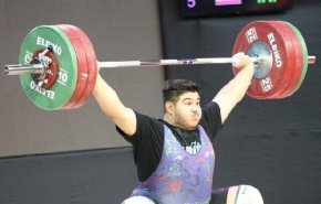 ميدالية ذهبية في رفع الاثقال للرباع الايراني يزداني