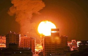 قوات الاحتلال تواصل خرق وقف العدوان.. غارات ونسف للمنازل في غزة