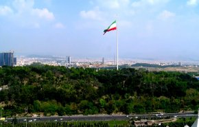 إيران تشدد التزامها بالمسار الدبلوماسي وسط التأكيد على قوتها الدفاعية 