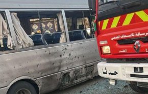 شهيد و11 جريحا بينهم طلاب باستهداف مسيرة 