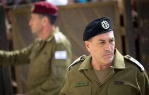 إقالة ضباط كبار للجيش 