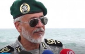 دریادار سیاری: باید از به‌روزترین فناوری‌ها در نیروی دریایی بهره‎مند باشیم