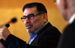 شمخاني يوجه تحذيرا لبعض الدول الجارة بسبب ادعاءاتها غير البناءة والزائفة