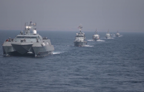 إيران تجري مناورات الاقتدار في مياه الخليج الفارسي + فيديو