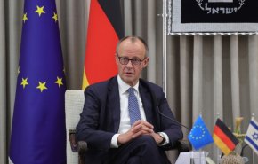 المستشار الألماني يصل إلى فلسطين المحتلة في زيارته الأولى لها