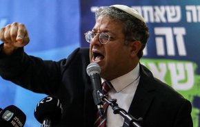 الاحتلال يمنح تراخيص حمل السلاح 