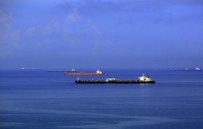 حصار نفطي أميركي يشتدّ: ناقلة فنزويلية ثالثة تقع بقبضة واشنطن!