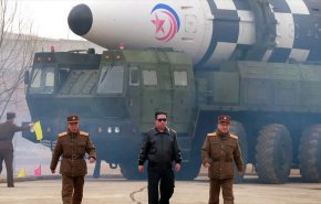 كيم جونغ يأمر بتوسيع وتحديث إنتاج الصواريخ اعتبارا من 2026