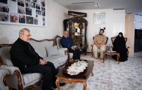 دیدار علی لاریجانی، با خانواده شهیدان والامقام سرلشکر امیرعلی حاجی‌زاده و سرلشکر محمود باقری + عکس و فیلم
