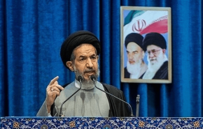 خطیب جمعه تهران: معترضان، مسیر خود را از اندک بدخواهان خشونت طلب جدا می‌کنند