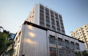 اختراق موقع الوزارة السورية للإعلام ورفع علمي قسد وكردستان +صورة
