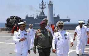 بازدید فرماندهان چینی از ناوگروه ایران در آفریقای جنوبی