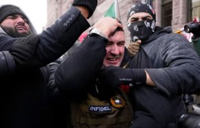 شاهد..غضب شعبي يجهض خطة حرق المصحف الشريف في مينيابوليس