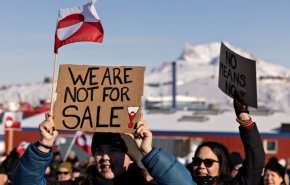 پیشنهاد خرید گرینلند توسط ترامپ، هزاران نفر را به خیابان کشاند