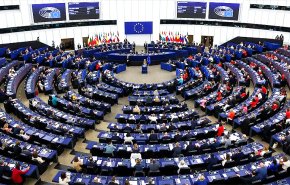 برلمان أوروبا يجمّد المصادقة على الاتفاق التجاري مع أميركا