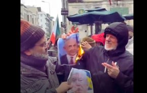 إحراق صور ترامب ونتنياهو في مدينة إسطنبول